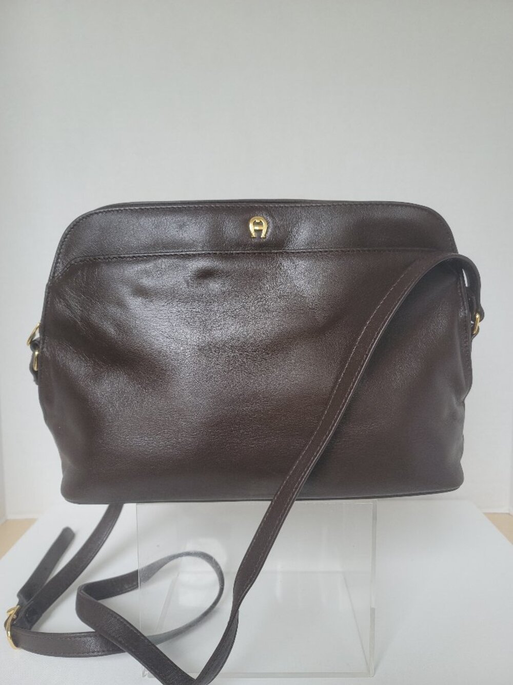 Vintage Etienne Aigner Dark Brown Classic Leather Crossbody Shoulder Bag Purse‎